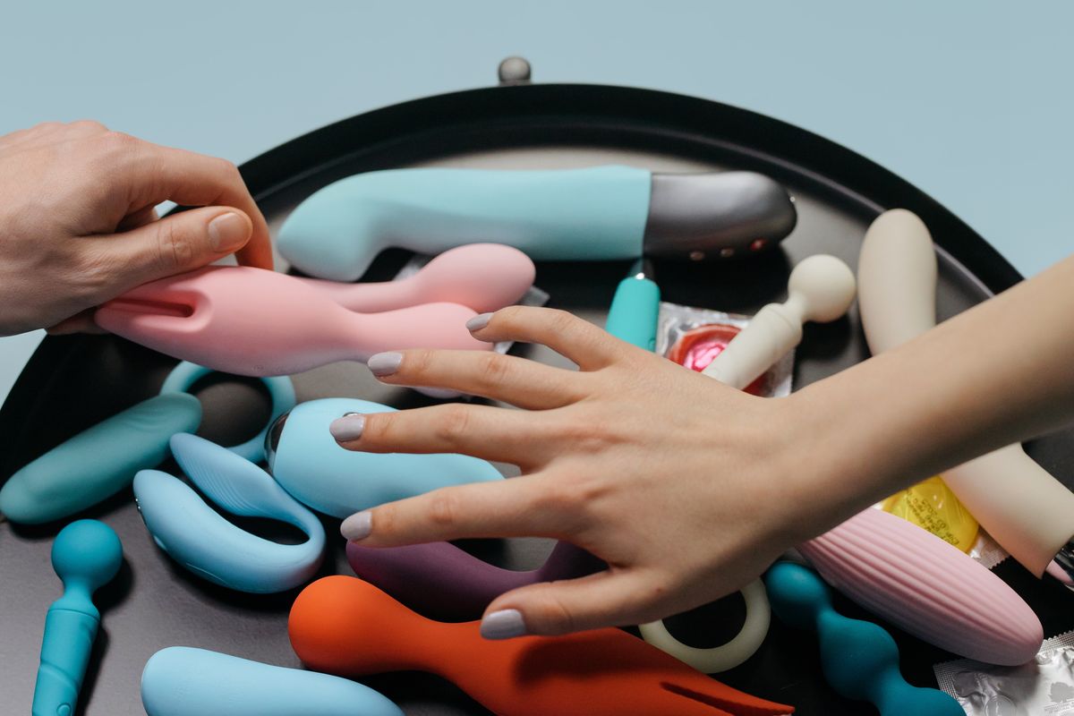 Bukan Sekadar Alat: Sex Toy sebagai Jembatan Keintiman Pasangan