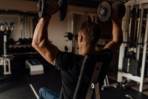 Dari Endorfin hingga Testosteron: Alasan Hasrat Seks Pria Bisa Naik Usai Gym