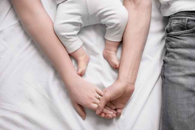 Menjaga Keharmonisan Seksual Setelah Melahirkan: Tips untuk Para Ibu