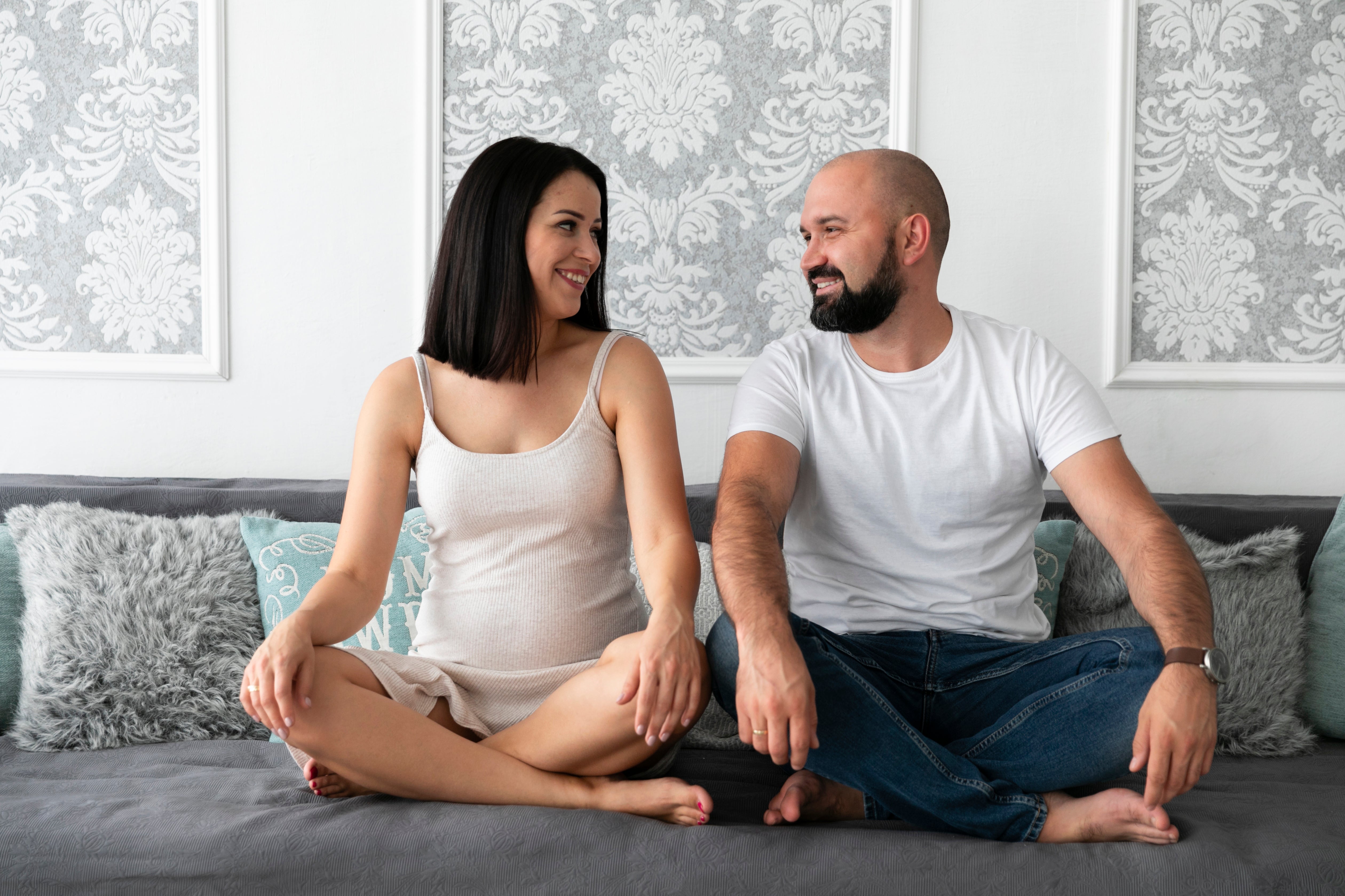 Berhubungan Intim Selama Kehamilan : Manfaat dan Pertimbangan