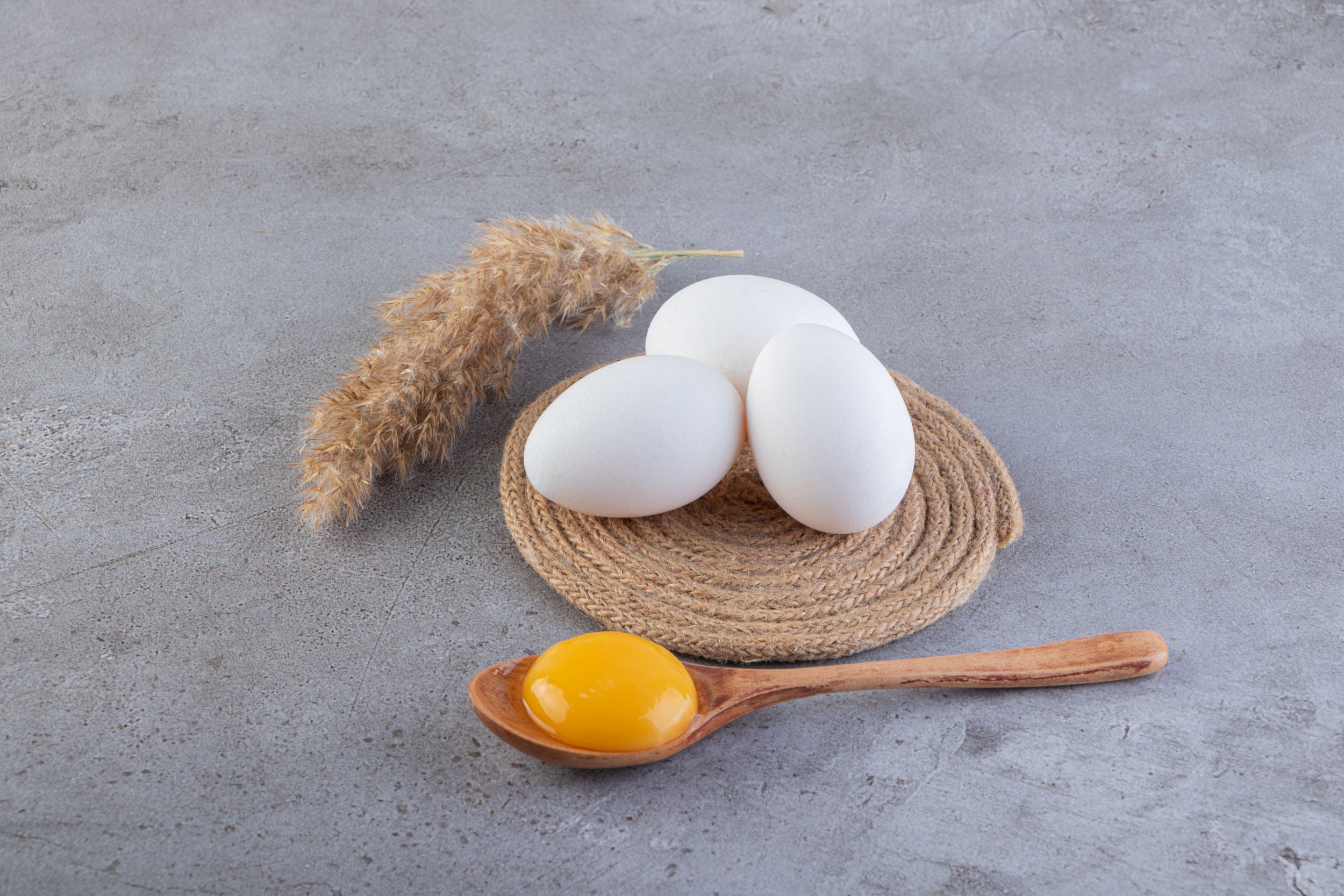 Benarkah Mengkonsumsi Telur Ayam Kampung Dapat Menambah Stamina Pria Saat Berhubungan?